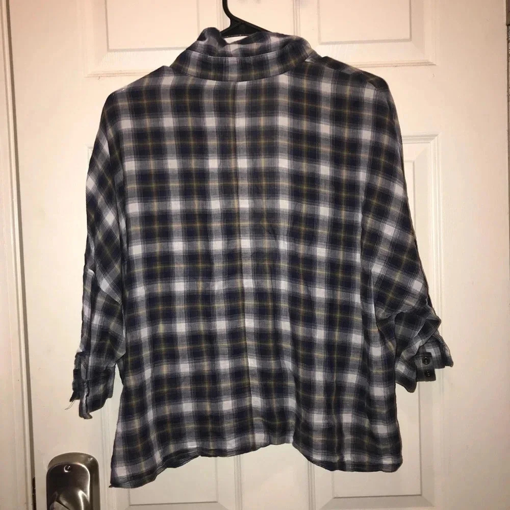 🧾 Lightweight Flannel - Picture 3 of 3